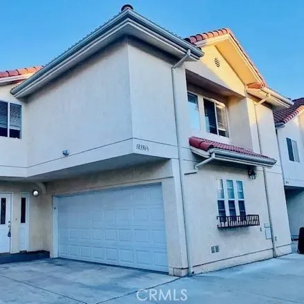 Rent this 4 bed townhouse on Alley 87469 in Los Angeles, CA 91328