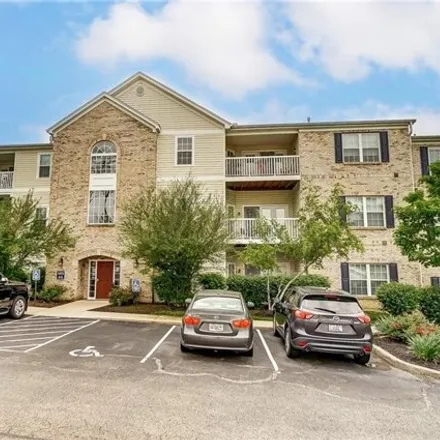 Buy this 2 bed condo on 5485 Michelles Oak Court in Green Township, OH 45248