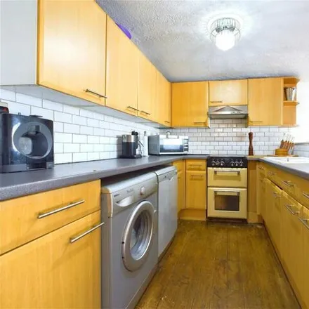 Image 5 - 27 Rock Grove, Brighton, BN2 1ND, United Kingdom - Apartment for sale
