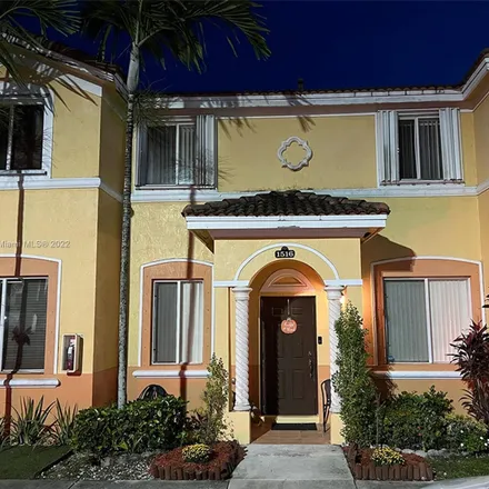 Buy this 3 bed townhouse on 1516 Southeast 27th Street in Homestead, FL 33035