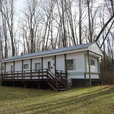Image 5 - North Trail, Elmer Township, MI, USA - House for sale