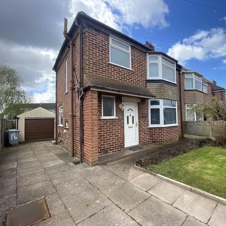 Rent this 3 bed duplex on 27 Thirlmere Road in Crewe, CW2 8AQ