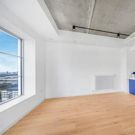 Image 7 - Douglass Tower, Orchard Place, London, E14 0FR, United Kingdom - Apartment for rent