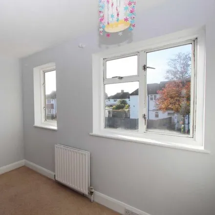 Image 7 - Lawrence Avenue, London, KT3 5LZ, United Kingdom - Duplex for rent