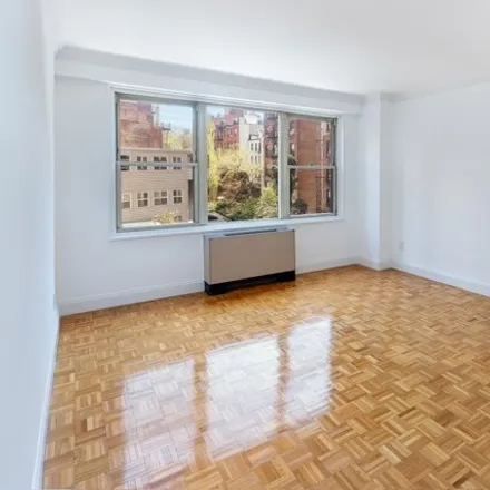 Image 7 - 1628 1st Avenue, New York, NY 10028, USA - Apartment for sale