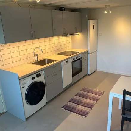 Rent this 1 bed apartment on Stråkvägen 4 in 191 42 Sollentuna kommun, Sweden