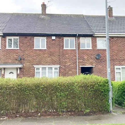 Rent this 3 bed townhouse on The Hole In The Wall Oatcakes in 45 Wimborne Avenue, Longton