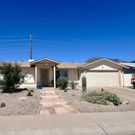Rent this 3 bed house on 10818 South Mandan Street in Phoenix, AZ 85044