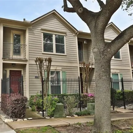 Buy this 2 bed house on 1155 West 24th Street in Houston, TX 77008