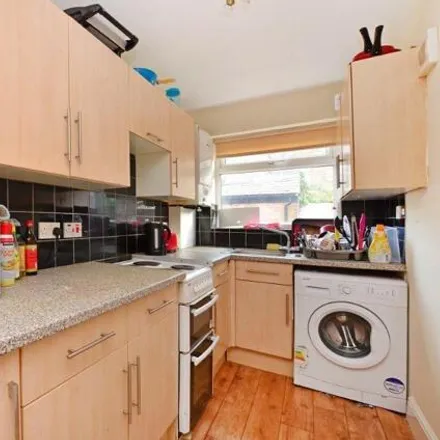 Rent this 5 bed townhouse on 309 Ecclesall Road in Sheffield, S11 8PE