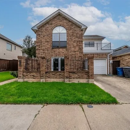 Buy this 2 bed house on 3122 San Jacinto Street in Dallas, TX 75204