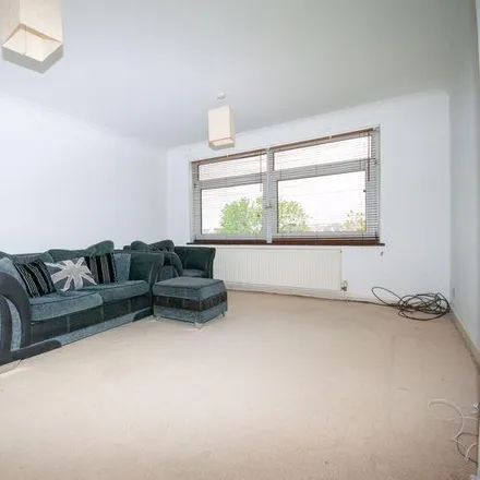 Image 3 - Hadleigh Road, Leigh on Sea, SS9 2LT, United Kingdom - Apartment for rent