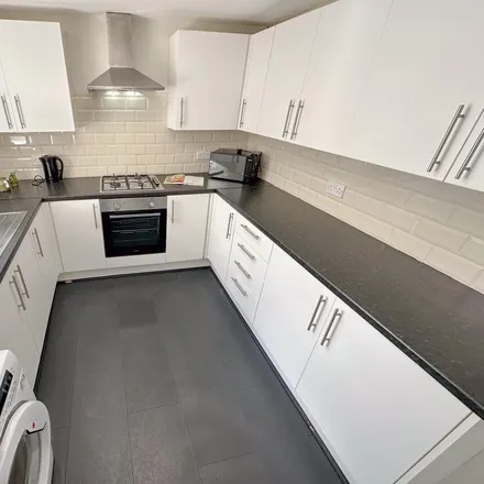 Rent this 4 bed room on 70 Empress Road in Liverpool, L7 8SE