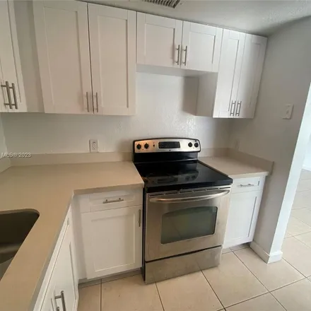 Image 5 - 13700 Northeast 6th Avenue, North Miami, FL 33161, USA - Apartment for rent