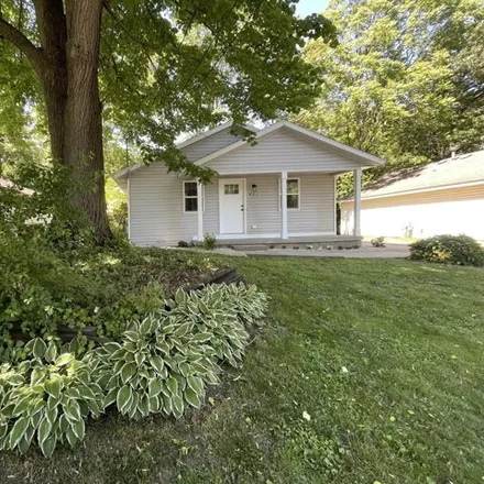 Buy this 4 bed house on 871 Woolsey Drive Southwest in Grand Rapids, MI 49503