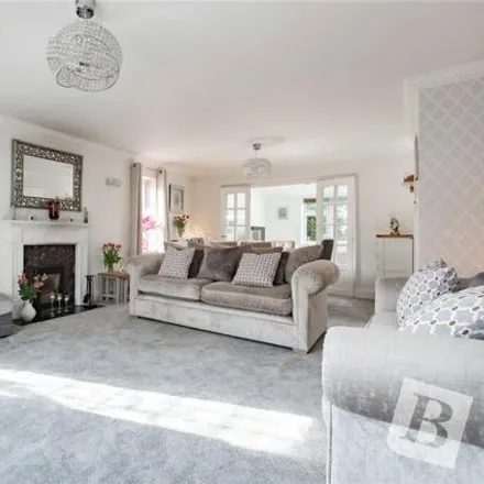 Image 3 - Warwick Place, Coxtie Green, CM14 5QB, United Kingdom - House for sale