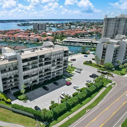 Buy this 2 bed condo on 1581 Gulf Boulevard in Clearwater, FL 33767