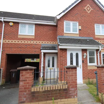 Rent this 3 bed townhouse on Drake Avenue in Wythenshawe, M22 1BT
