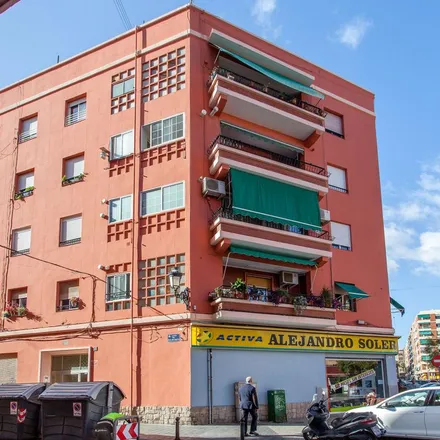 Rent this 3 bed apartment on Carrer del Duc de Gaeta in 37, 46022 Valencia