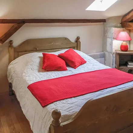 Rent this 1 bed townhouse on Brantôme in Brantôme en Périgord, Dordogne