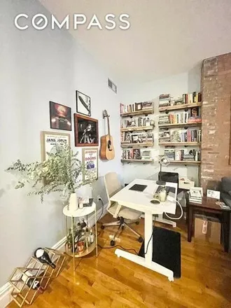 Image 2 - 413 13th Street, New York, NY 11215, USA - House for rent