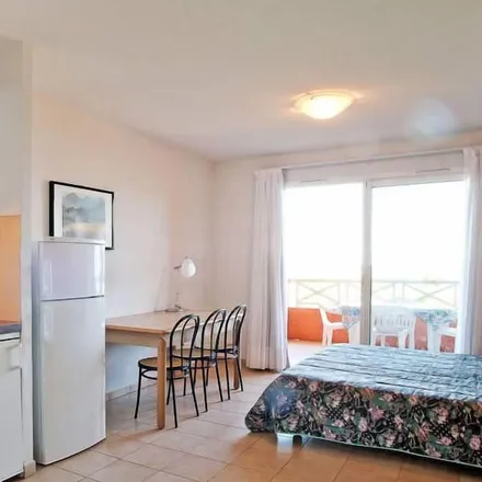 Image 3 - 20217 Saint-Florent, France - Apartment for rent