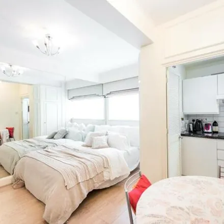 Image 2 - Sloane Avenue, Londres, London, Sw3 - Apartment for rent