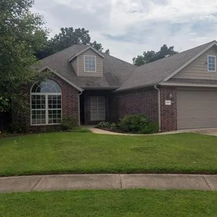 Rent this 4 bed house on 11801 Deer Drive in Gravette, AR 72712