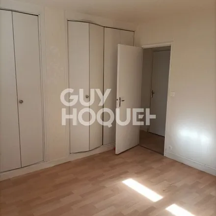 Rent this 2 bed apartment on 29 Rue de la République in 60100 Creil, France