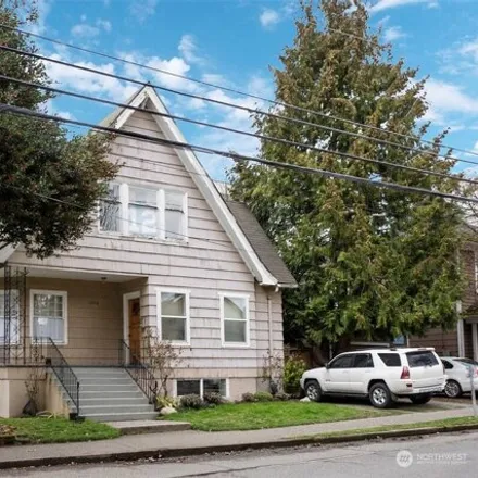 Buy this studio house on 1002 East Republican Street in Seattle, WA 98102