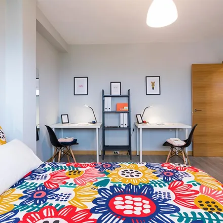 Rent this 3 bed apartment on Grupo Arabella / Arabella etxaldea in 68, 48007 Bilbao