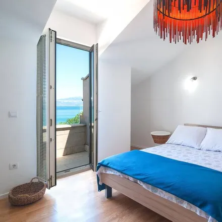 Rent this 3 bed apartment on 21403 Općina Sutivan