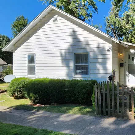 Buy this 2 bed house on 705 West Lindell Street in West Frankfort, Franklin County