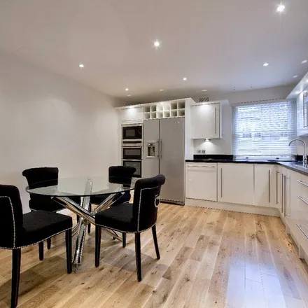 Rent this 1 bed apartment on 31-33 Grosvenor Hill in London, W1K 3PZ