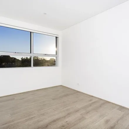 Image 2 - 50-52 Lawrence Street, Peakhurst NSW 2210, Australia - Apartment for rent