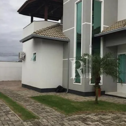 Rent this 3 bed house on Simetria in Rua Marechal Deodoro, Centro