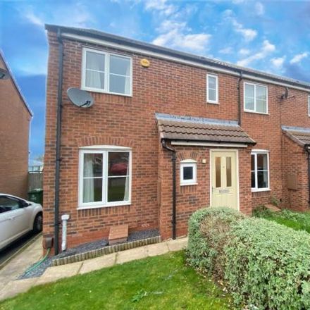 Rent this 3 bed house on Pitchwood Close in Darlaston, WS10 8BF