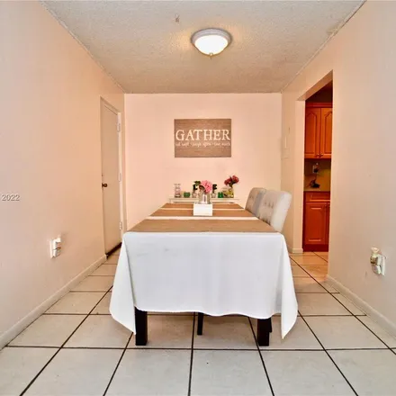 Image 5 - 7160 Fairway Drive, Miami Lakes, FL 33014, USA - Apartment for rent