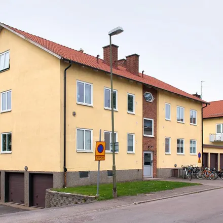 Rent this 5 bed apartment on Norra Herrgårdsgatan in 591 32 Motala, Sweden