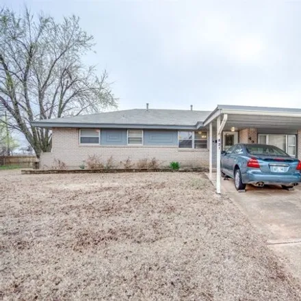 Buy this 4 bed house on 415 South Dallas Avenue in Moore, OK 73160