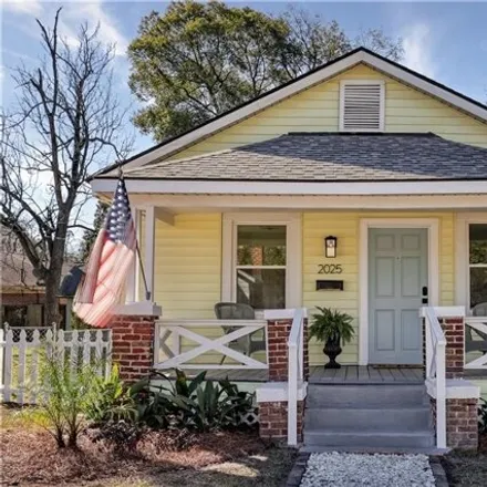 Buy this 3 bed house on 2069 Texas Avenue in Savannah, GA 31404
