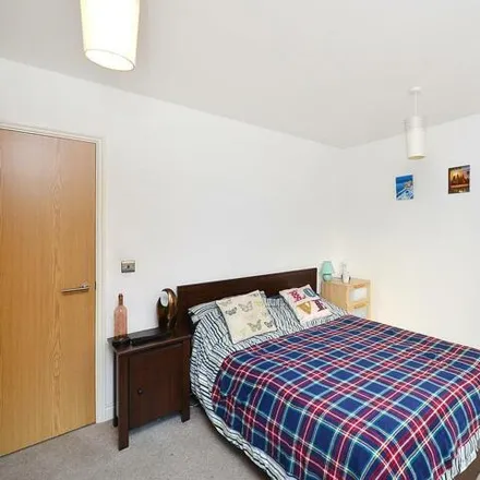 Image 7 - Pryce House, 51 Campbell Road, Bromley-by-Bow, London, E3 3GE, United Kingdom - Room for rent