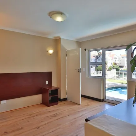 Rent this 6 bed apartment on Saint Martins Lane in Cape Town Ward 100, Western Cape