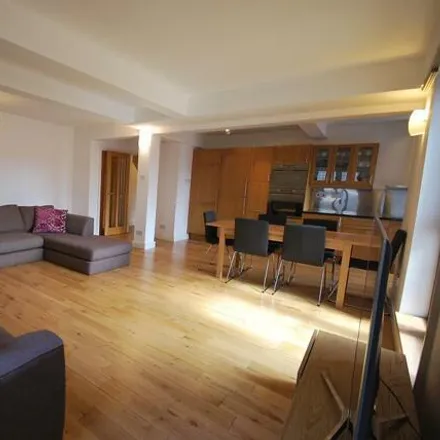 Image 3 - Tuscany House, 19 Dickinson Street, Manchester, M1 4LX, United Kingdom - House for rent
