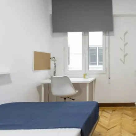 Image 2 - Calle del Doctor Castelo, 43, 28009 Madrid, Spain - Room for rent