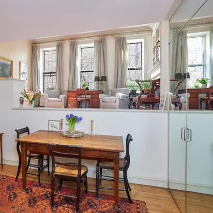 Image 3 - 39 EAST 75TH STREET 3W in New York - Townhouse for sale