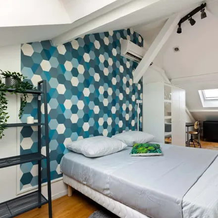 Rent this 11 bed room on 92 Rue Victor Hugo in 94200 Ivry-sur-Seine, France