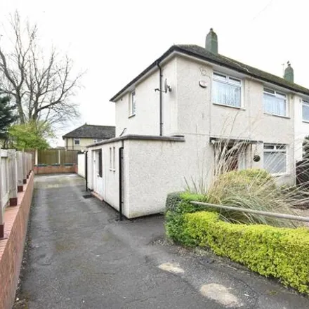 Buy this 3 bed duplex on Easdale Road in Leeds, LS14 6QE