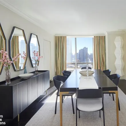 Image 6 - 860 UNITED NATIONS PLAZA 23E in New York - Apartment for sale