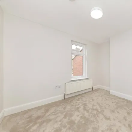 Image 7 - Rose of Denmark, 296 Woolwich Road, London, SE7 7AL, United Kingdom - Townhouse for rent